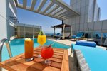 Bar langa piscina 