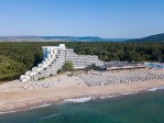 Hotel ?i plajă