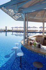 Bar la piscină