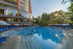 Piscină