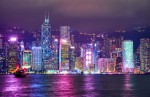 Hong Kong luminat noaptea
