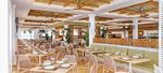 Restaurant pe malul mării