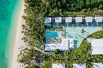 Vedere la piscină ?i plajă