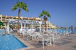 Bar langa piscina ba