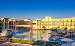 Hotel cu piscină