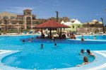 Hotel cu piscină