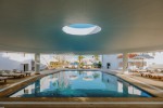 Piscina interioara