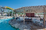 Bar langa piscina 