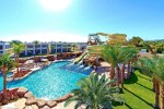 Piscina cu tobogane
