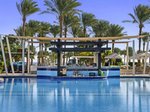 Bar langa piscina 