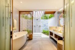 Hotel Lily Beach Resort & Spa