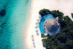 Piscina ?i barul Riviera