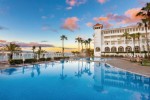 Hotel de seară cu piscină