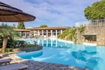 Piscină în lagună