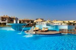 Hotel cu piscină