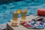 Bar langa piscina 