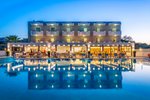 Hotel cu piscină