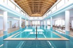 Piscină interioară