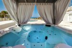Jacuzzi