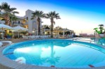 Hotel cu piscină