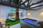 Jacuzzi