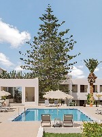 Piscină