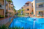 Hotel cu piscină