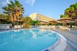 Hotel cu piscină
