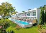 Camere cu piscină comună