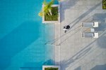 Dronă pentru piscină