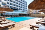 Piscină