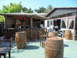 Barul ?i restaurantul de la piscină