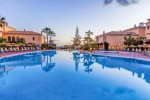 Piscină