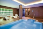 Piscina interioara