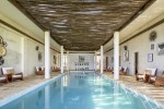Piscina interioara