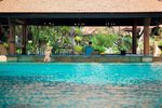 Bar langa piscina