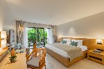 Hotel Apsara Beachfront Resort and Villa