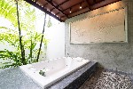 Hotel Apsara Beachfront Resort and Villa