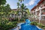Hotel Apsara Beachfront Resort and Villa