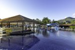 Bar langa piscina 