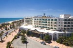 Intrarea la hotel