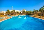 Hotel cu piscină