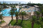 Piscina cu tobogane