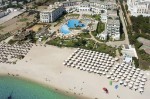 Vedere la piscină ?i plajă