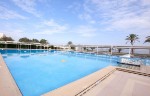 Vedere la piscină