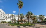Intrarea la hotel