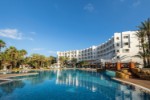 Hotel cu piscină