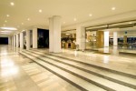 Intrarea la hotel