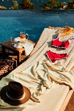 Hotel La Blanche Island