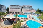 Hotel cu piscină